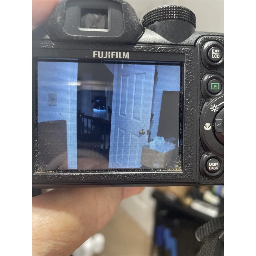 Fujifilm FinePix S1000fd Digital Camera 10.0MP 12X Zoom+Batteries+SD Card-TESTED